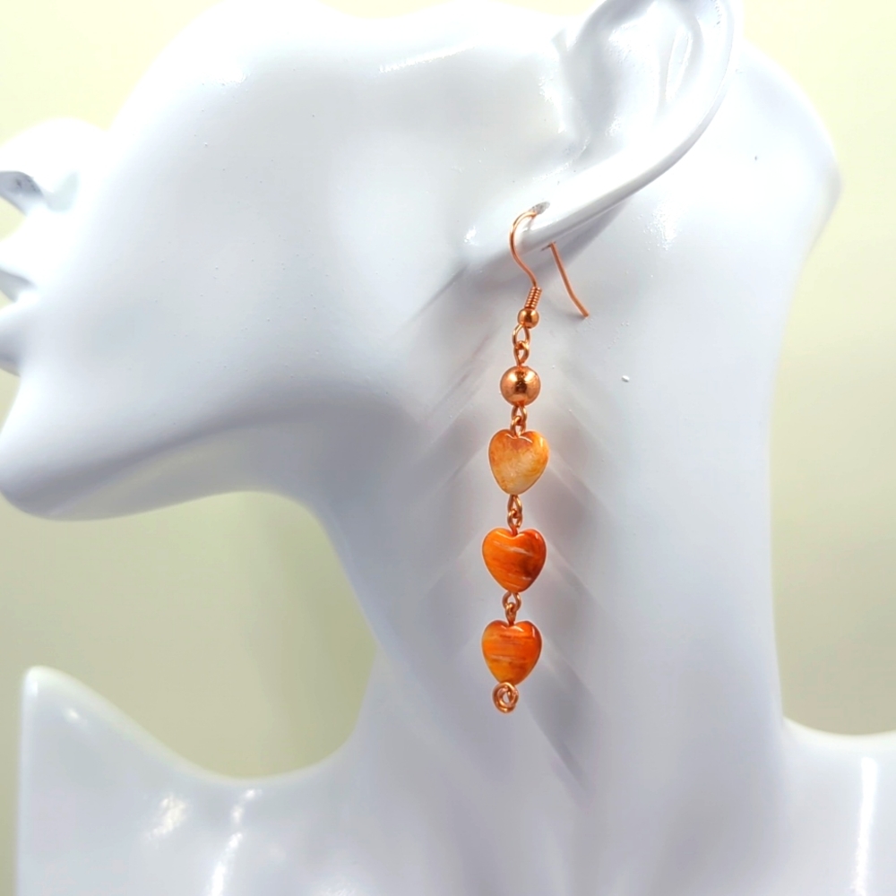 Handmade spiny oyster heart and copper dangle earrings - Picture 1 of 3
